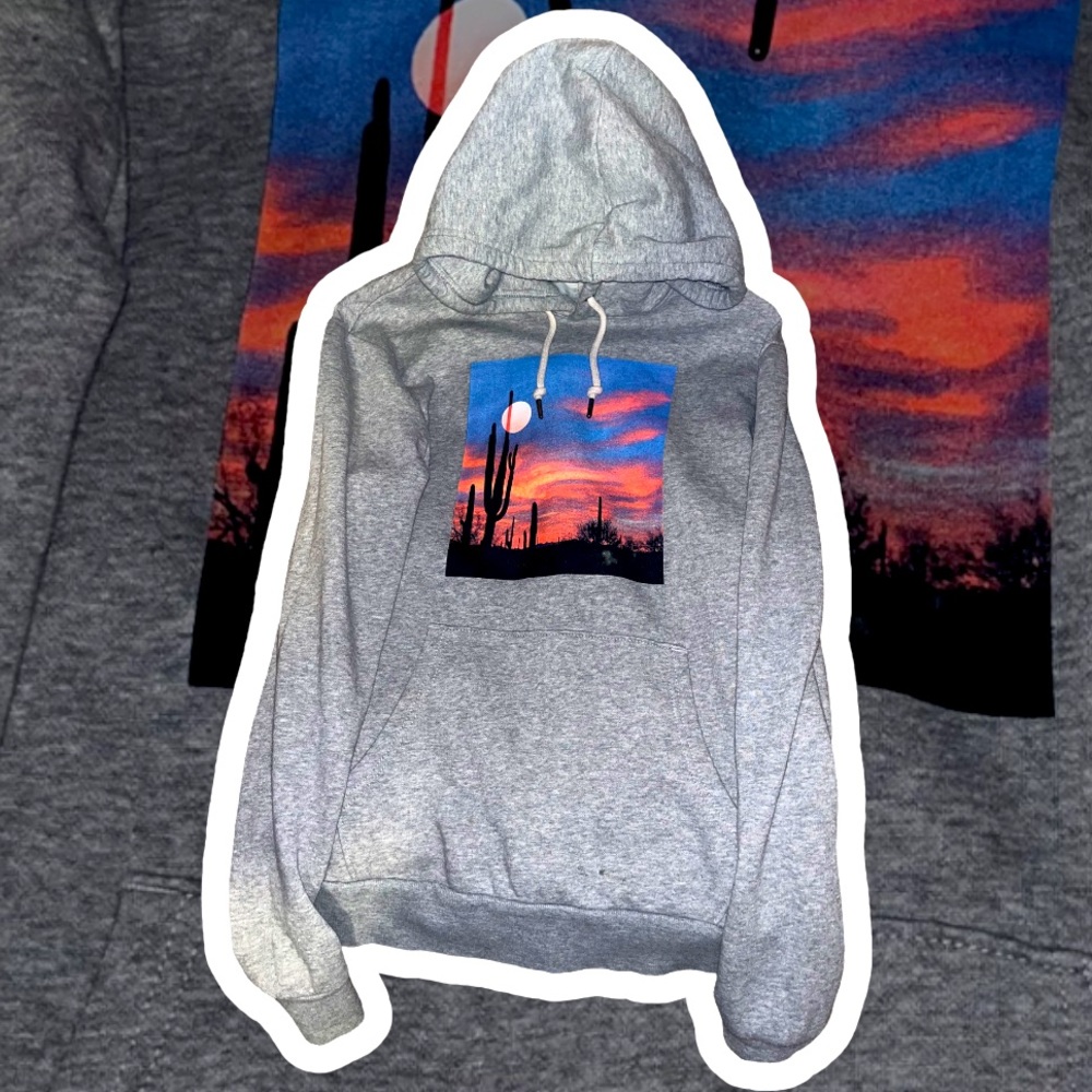 Old Navy Graphic Hoodie w/ Sunset in Desert
